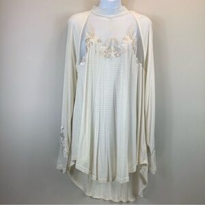 Free People Long sleeve Embroidered Tunic Size M